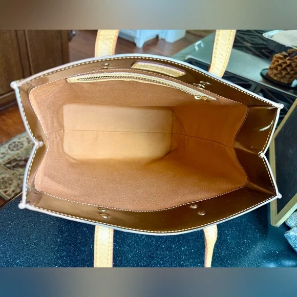 Pre-Loved Louis Vuitton Monogram Vernis Reade MM Women's Tote Bronze